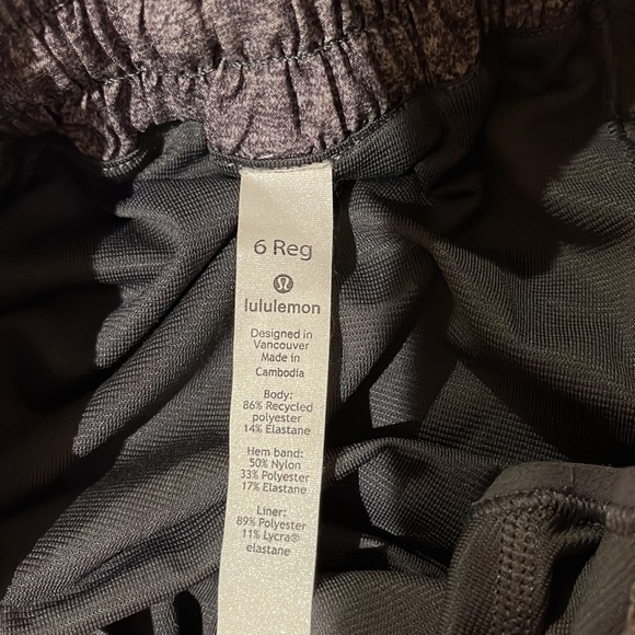 Hotty hot shorts 2.5” - Picture 3 of 5